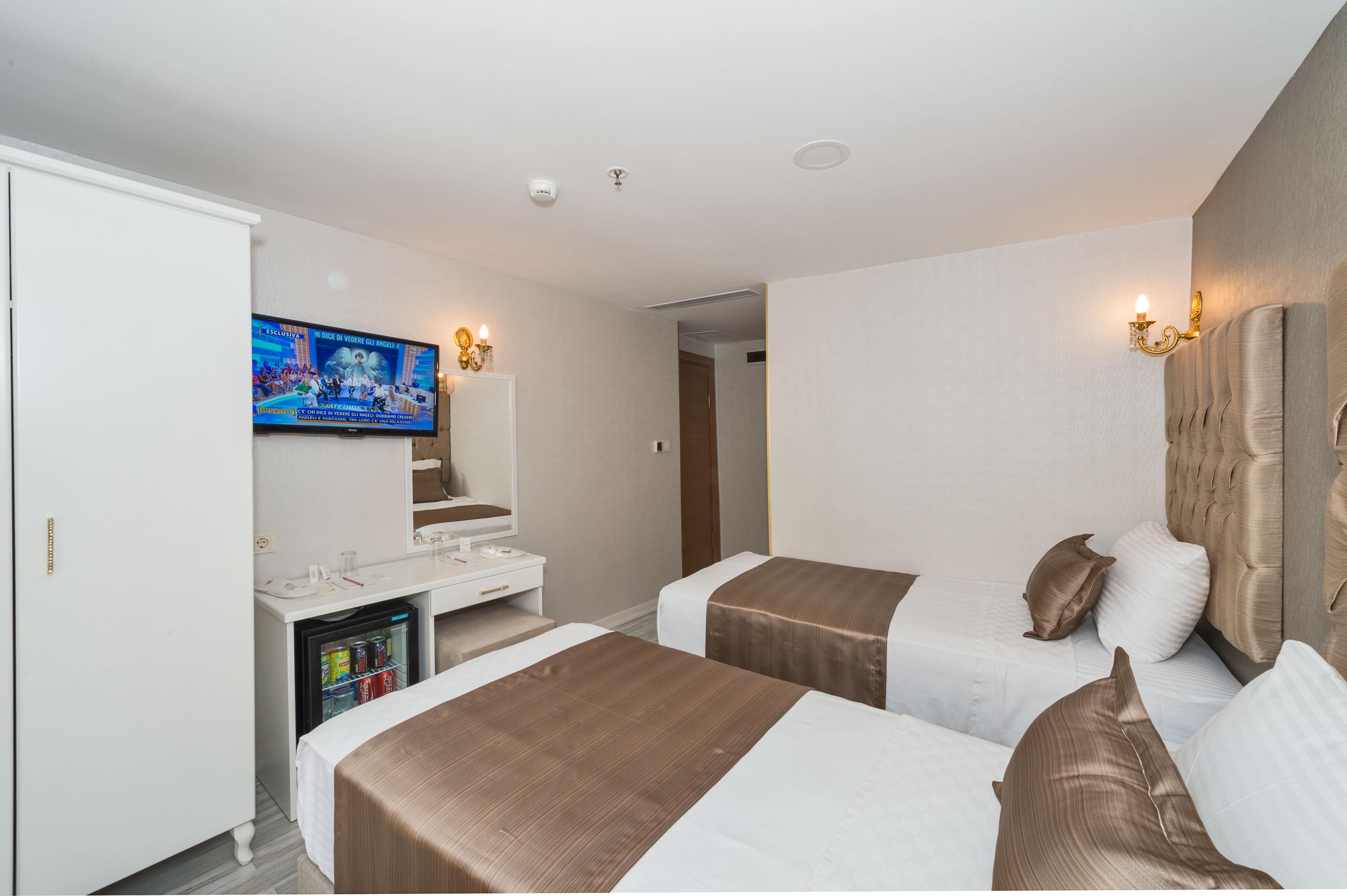 Grand Pamir Hotel Istanbul Exterior photo