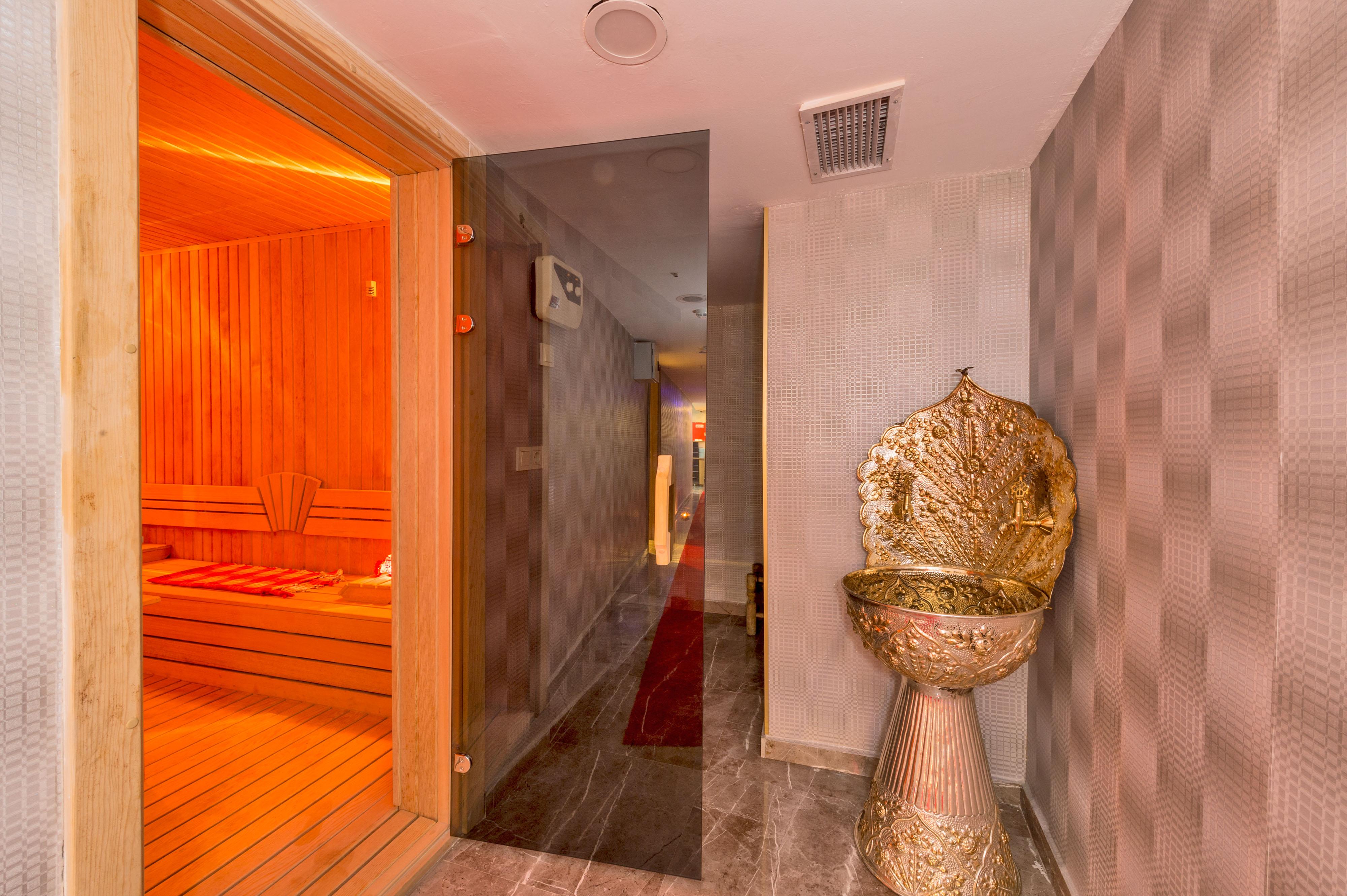 Grand Pamir Hotel Istanbul Exterior photo