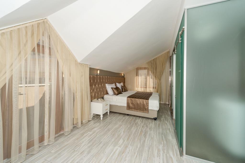 Grand Pamir Hotel Istanbul Exterior photo