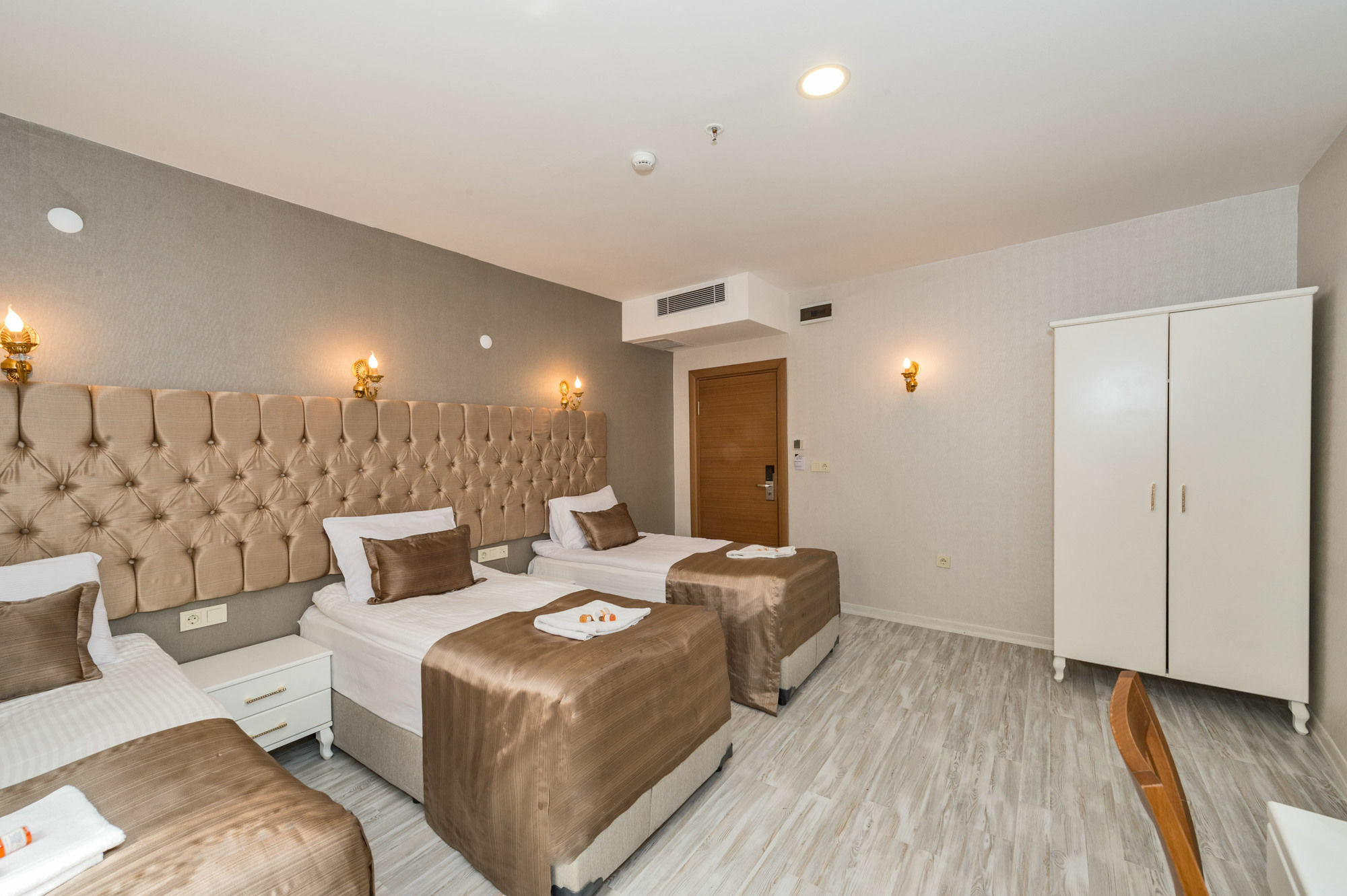 Grand Pamir Hotel Istanbul Exterior photo