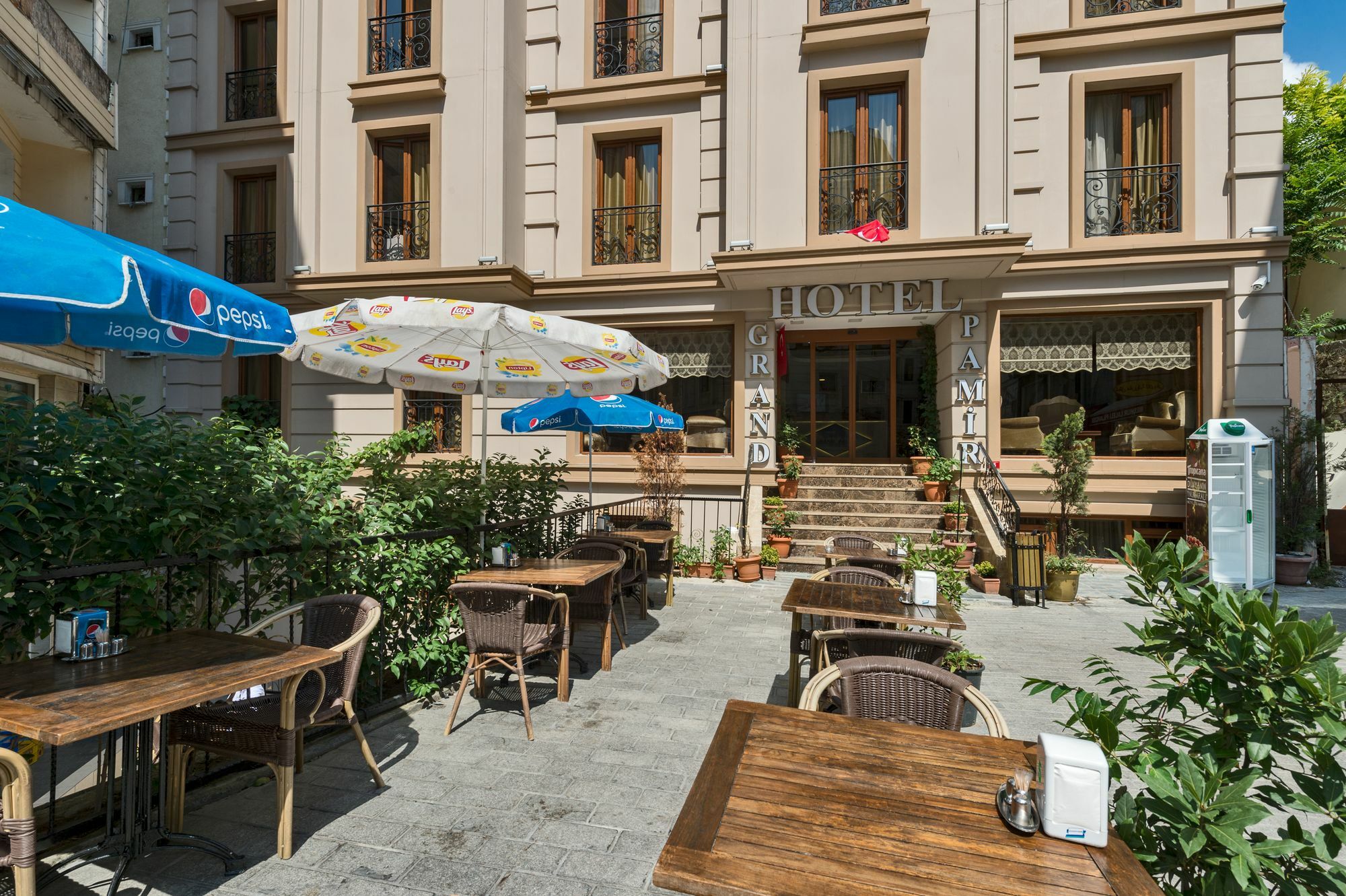 Grand Pamir Hotel Istanbul Exterior photo
